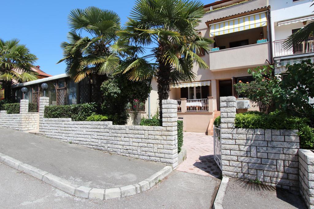Guest House Aurora Rovinj Extérieur photo