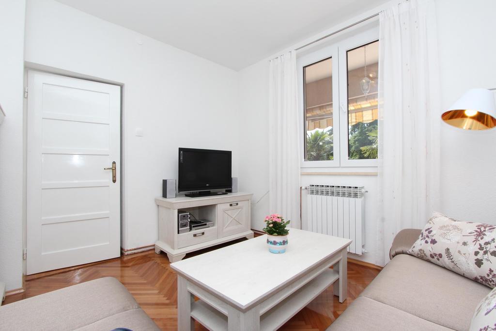 Guest House Aurora Rovinj Extérieur photo