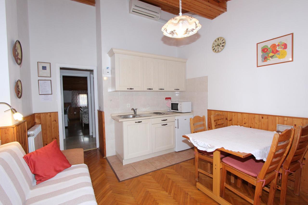 Guest House Aurora Rovinj Extérieur photo